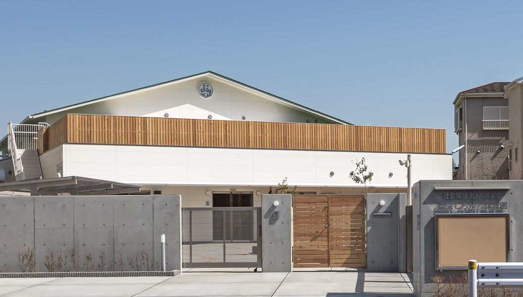 頌栄しらゆり保育園（本園・杉並分園）
